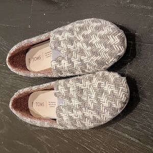Toms Grey and White Check Print Classic Alpargatas Women's Size 8.5